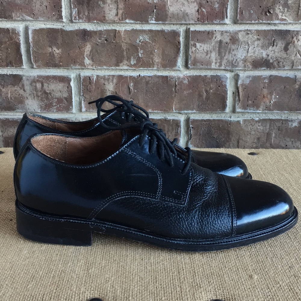 Bostonian Black Lace Oxfords